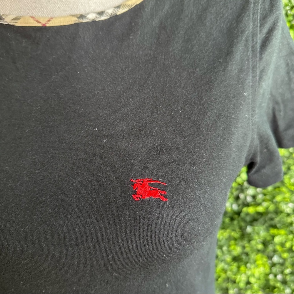 Burberry Black Tee with Red Logo and nova check Patterned Collar short sleeve - Picture 12 of 12